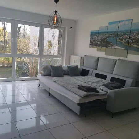 Apartament Schoene Und Ruhige Direkt An Der Mosel Koblencja