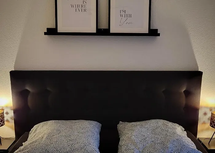 Schoene Und Ruhige Direkt An Der Mosel Lägenhet *